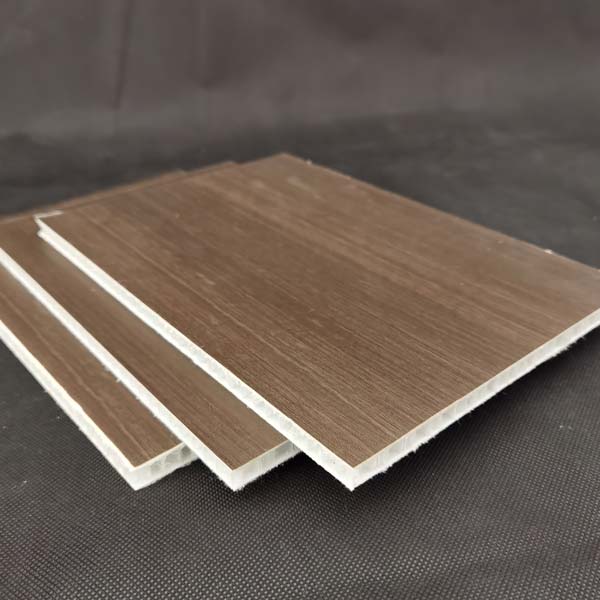 使用(yòng)cfrt纖維增強複(fú)合材料的優(yōu)勢：具有高強(qiang)度和抗疲勞(láo)性